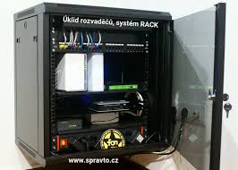 Montážní a RACK skříně